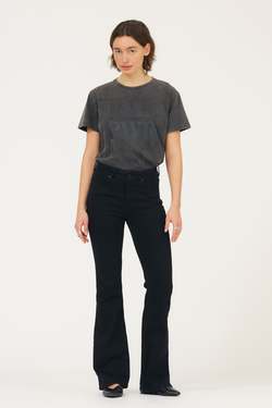 Tara Jeans