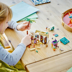 LEGO 43223 Asha i byen Rosas