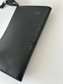 Louis Vuitton Pochette