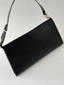 Louis Vuitton Pochette