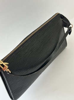Louis Vuitton Pochette