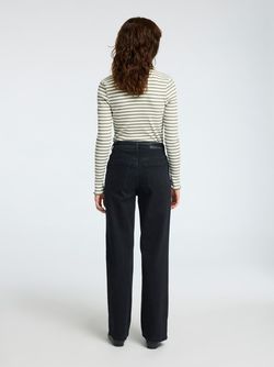 Anna LS crew neck tee
